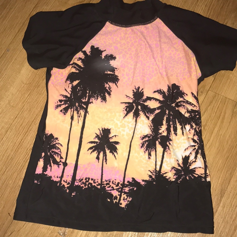 Sunset  leopard  rash guard